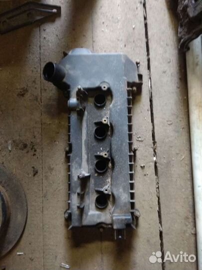 Клапанная крышка mitsubishi lancer 10