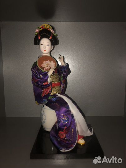 Кукла фарфоровая коллекционная девочка