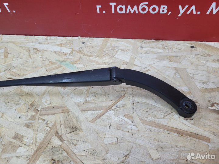 Поводок дворника передний левый LADA X-Ray