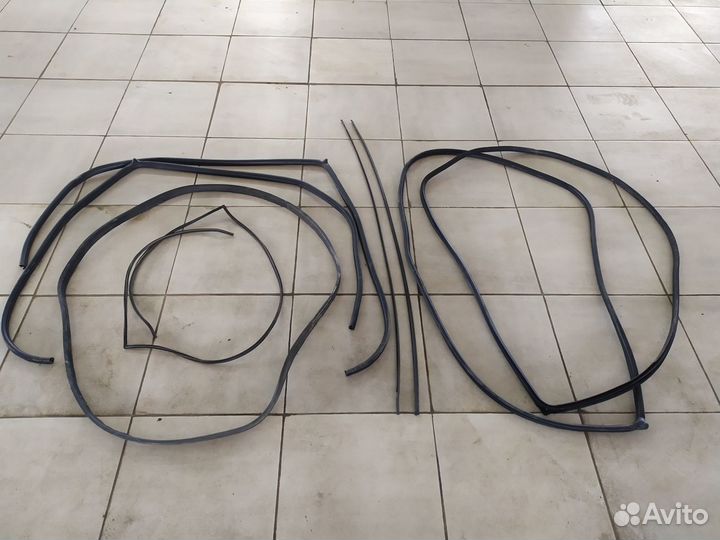 Уплотнитель Nissan Almera G15