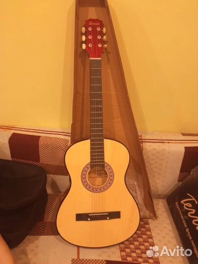 Акустическая гитара Фолк