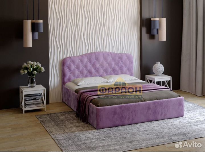 Кровать двуспальная с подъёмным механизмом