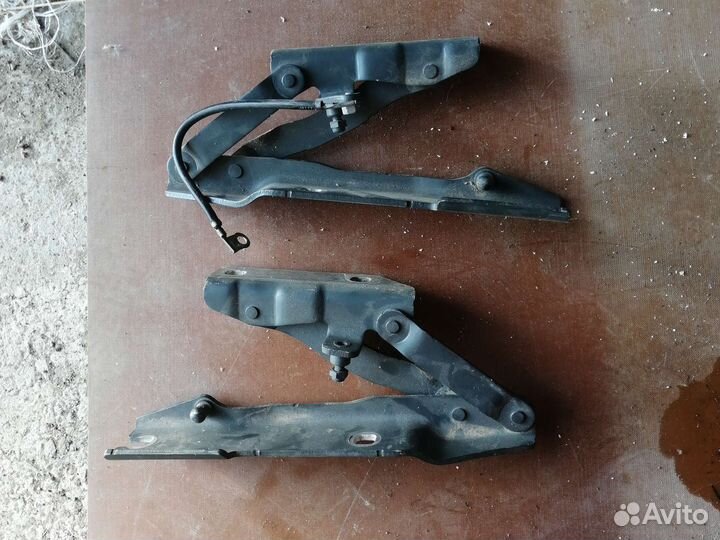 Петля капота Bmw 5-Series E60