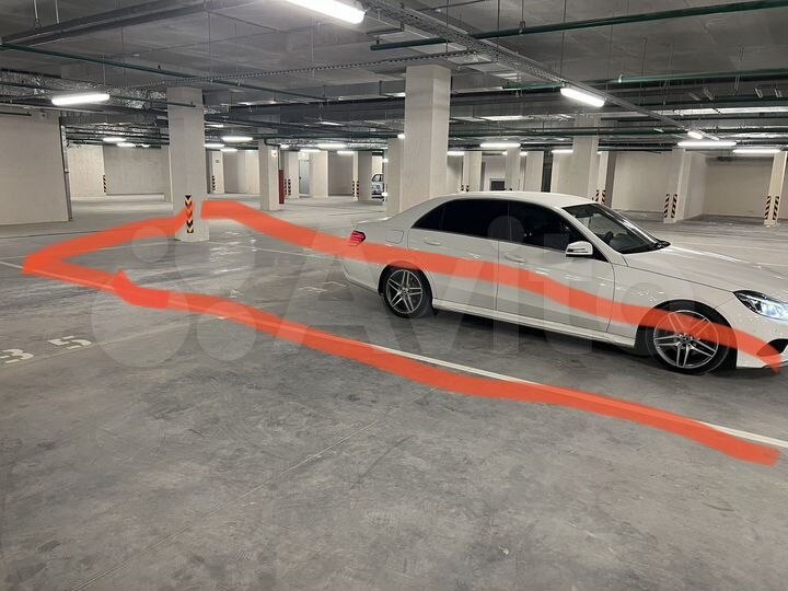 Машиноместо, > 30 м²