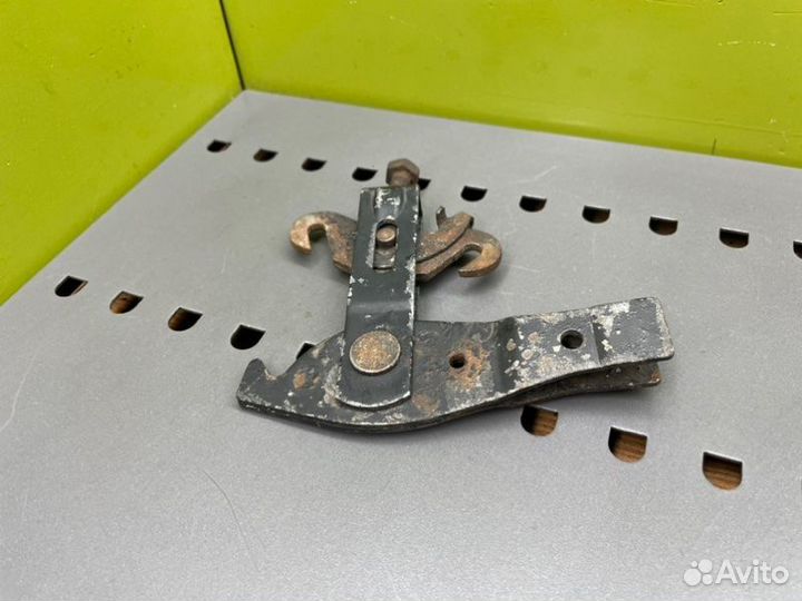 Механизм ручника задний Mercedes-Benz W124 M102