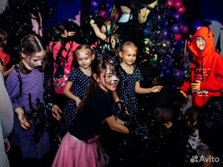 Детский праздник в стиле Уэнсдей