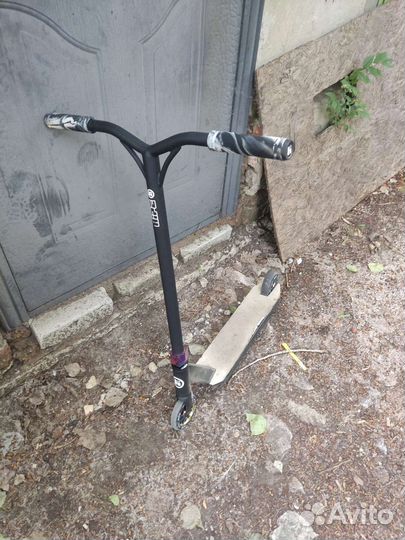 Трюковой самокат