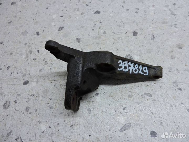 Кронштейн двигателя правый Toyota Avensis T250 200