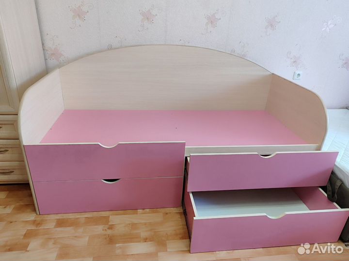 Детская кровать с 4 выдвижными ящиками