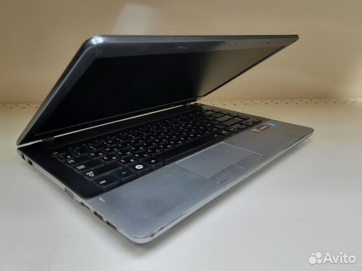 Ноутбук Samsung/AMD A10/4Gb/Radeon HD до 8Gb+SSD