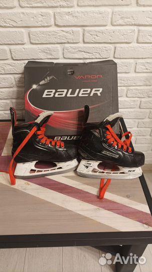 Коньки хоккейные