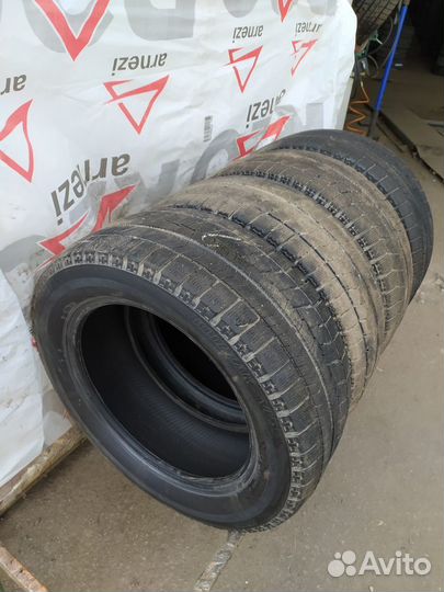 Bridgestone Blizzak VRX 215/55 R16 93S