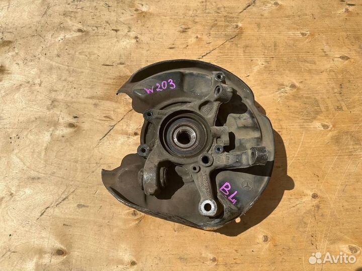Ступица задняя левая Mercedes C180 C200 W203