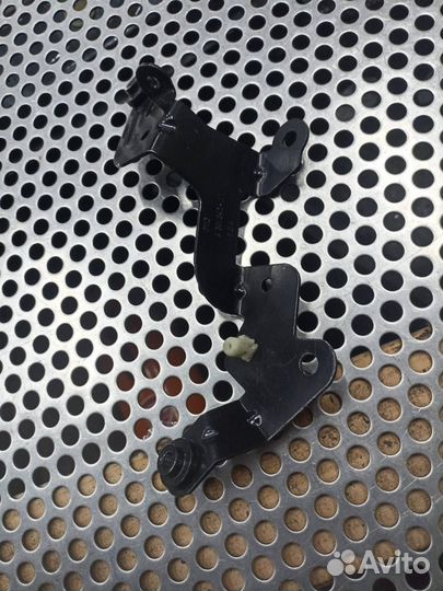 Кронштейн (крепление) BMW X3 G01 2022 61139391843