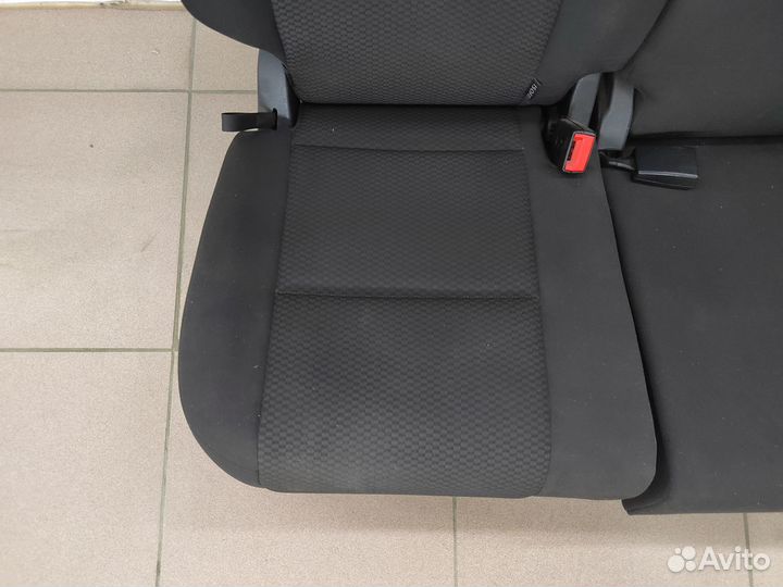 Заднее сиденье VW Golf Plus 2004-2014