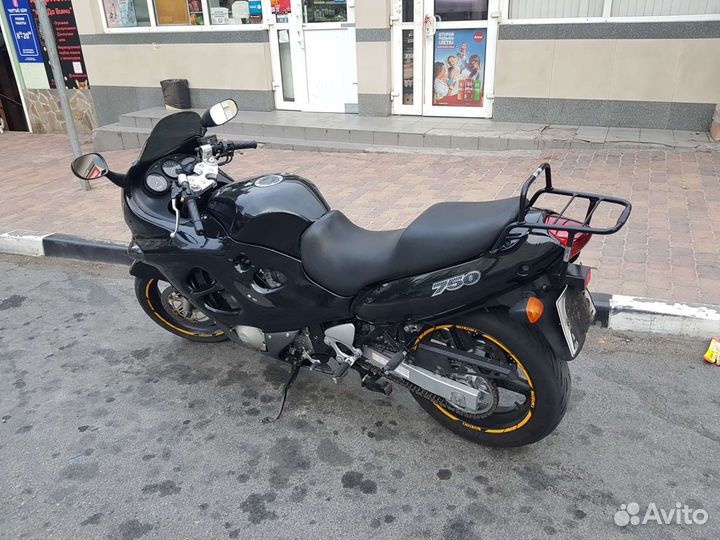 Suzuki Katana GSX750F