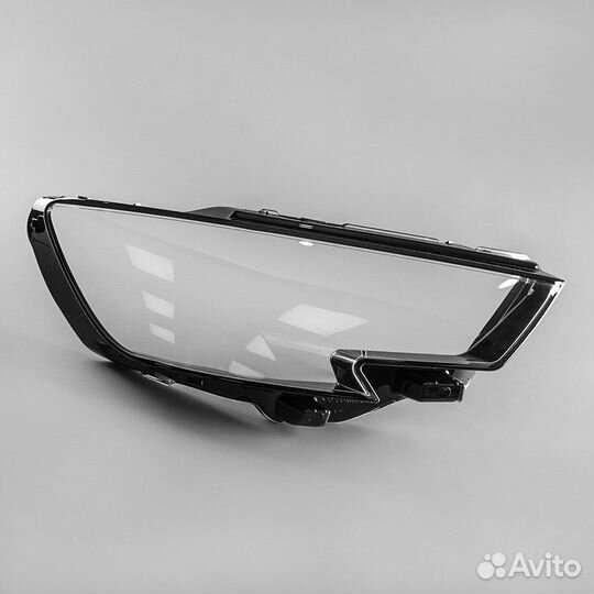 Стекло фары Audi A3 8V 2016-2020 (правое)