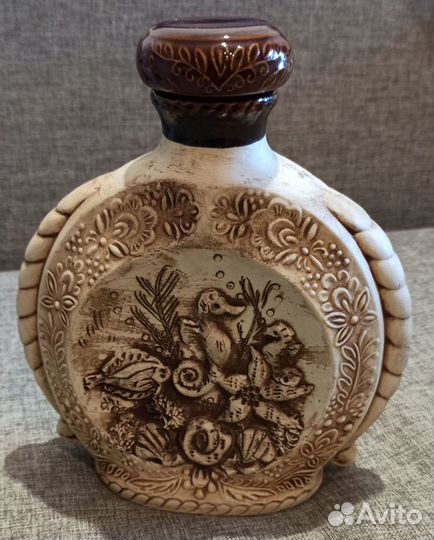 Посуда (фандюшница, графин, кружки)