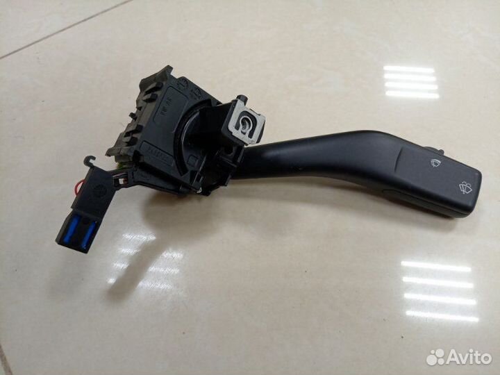 Подрулевой переключатель дворников Volkswagen