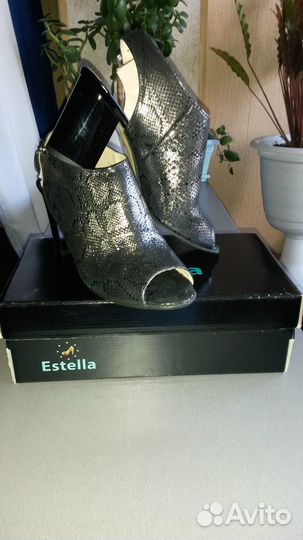 Продаю туфли женские