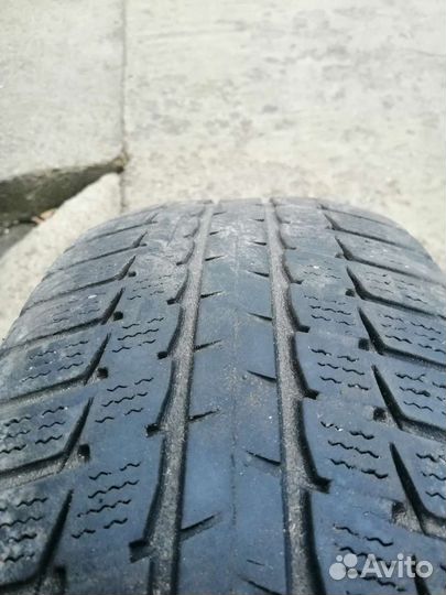 Falken Eurowinter HS-449 215/60 R17