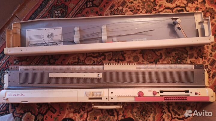 Вязальная машинка toyota KS 858 однофантурная