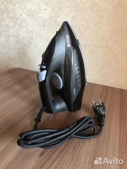 Утюг Vitek