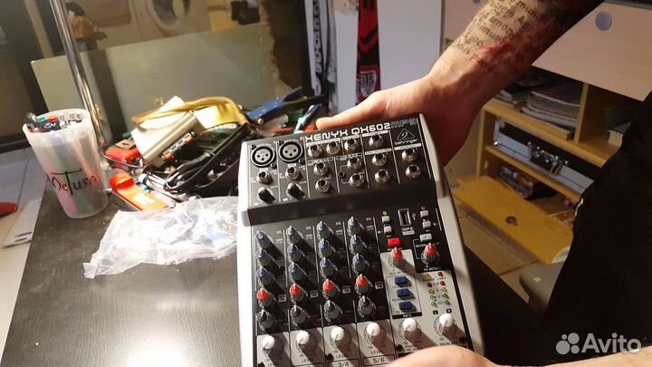 Behringer QX602MP3 - Микшерный пульт