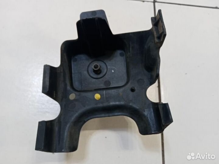 Кронштейн переднего бампера левый Porsche Cayenne