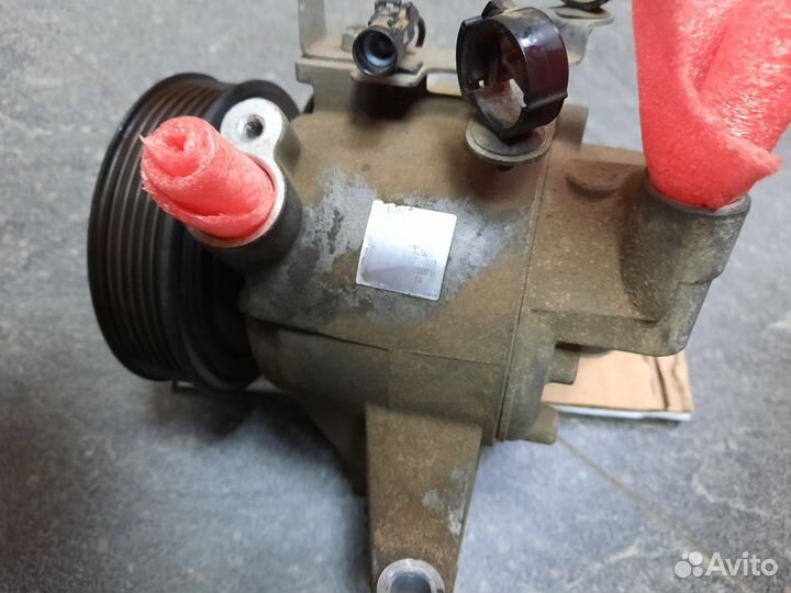 Компрессор кондиционера 73111FJ000 subaru xv