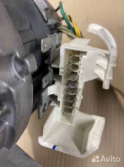 Двигатель от стиральной машины Zanussi