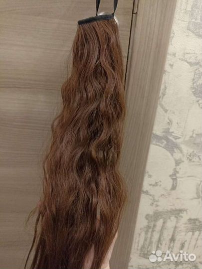 Хвост волосы на заколке каштановый шиньон