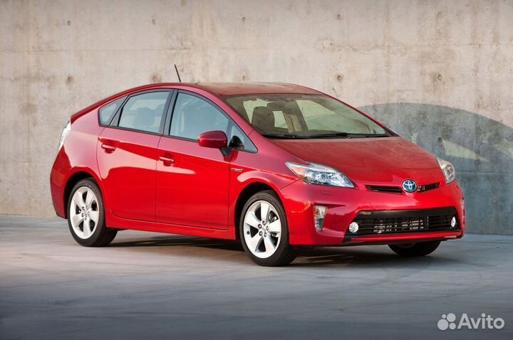 Лобовое стекло на Тойота Приус 3 09-15г