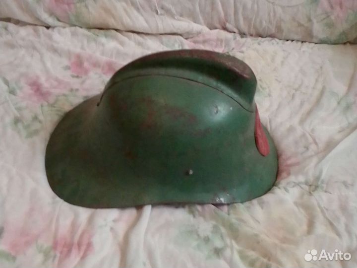 Шлем каска пожарного