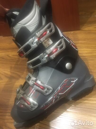 Горнолыжные ботинки