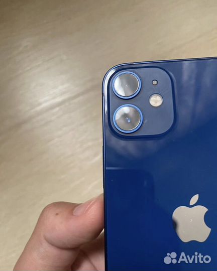 Телефон iPhone