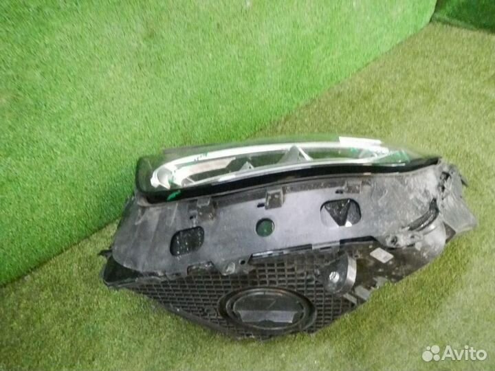 Фара левая Mercedes-Benz GLC