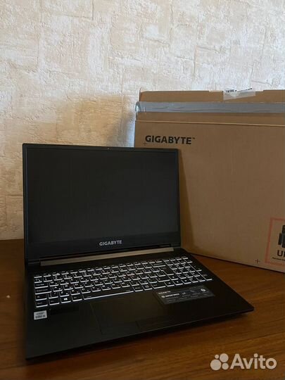 Игровой ноутбук Gigabyte G5
