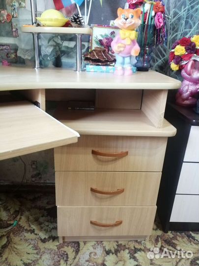 Компьютерный стол