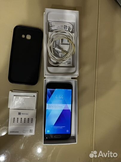 Телефон Samsung galaxy a5 2017