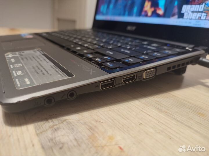 Компактный ноутбук acer