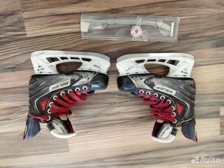 Хоккейные коньки бауэр X60 с запасными лезвиями