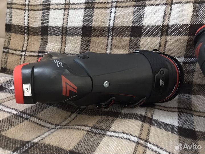 Ботинки для горных лыж