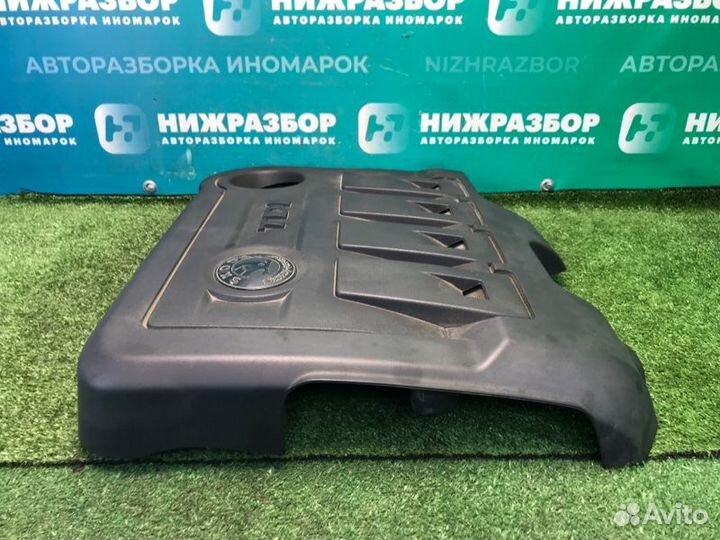 Накладка двигателя декоративная Skoda Superb 3T