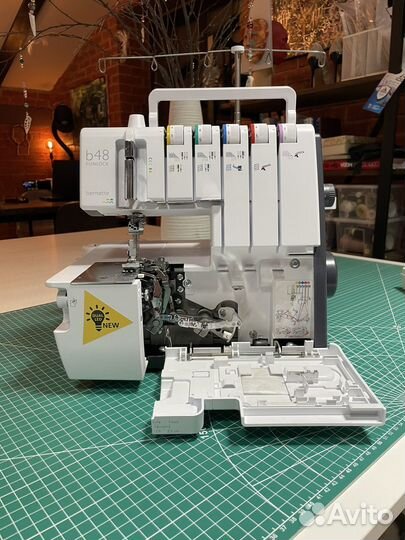 Оверлок Bernette Funlock b48 (коверлок)
