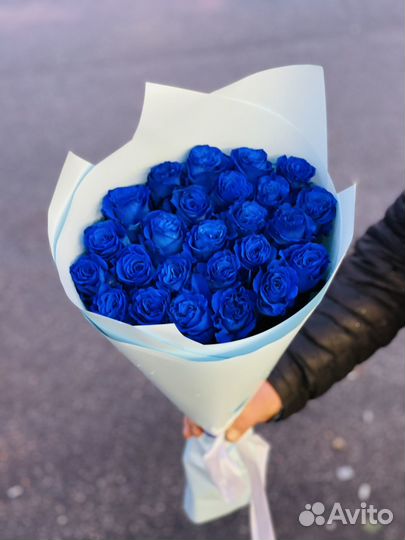 Синие розы, черные розы, радужные розы и тд