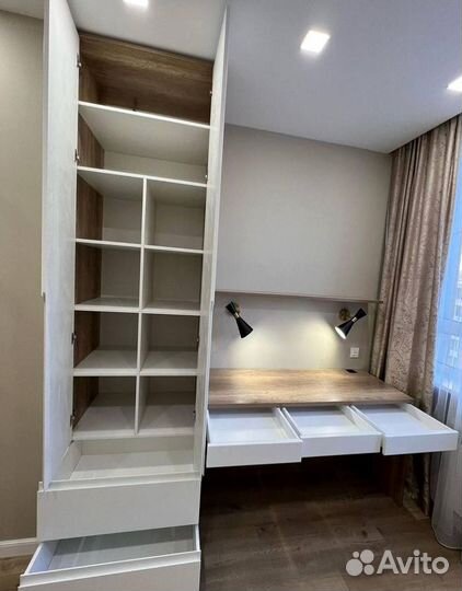 Рабочее место со шкафом