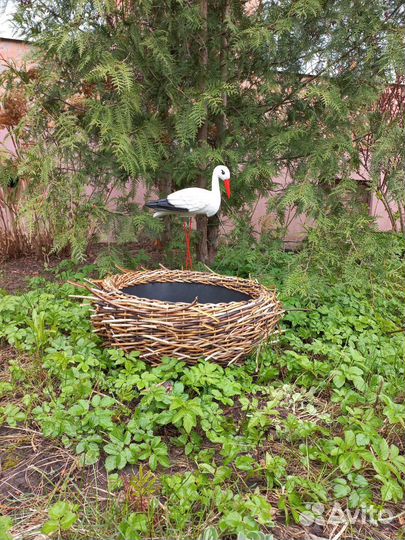 Гнездо. Для аистов. Аист в гнезде