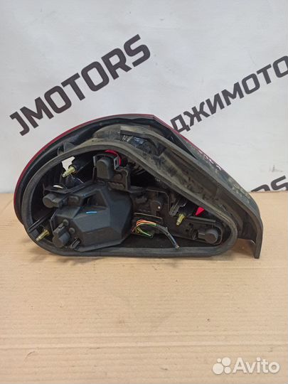 Фонарь задний правый Jaguar X-Type