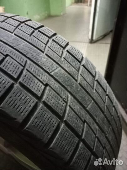Yokohama Ice Guard IG30 215/60 R16